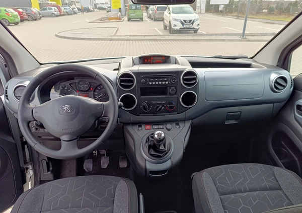 Peugeot Partner cena 129500 przebieg: 25600, rok produkcji 2018 z Poznań małe 154